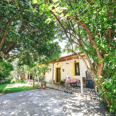 Small Villa Gerani Agios Vlasios  Esterno foto
